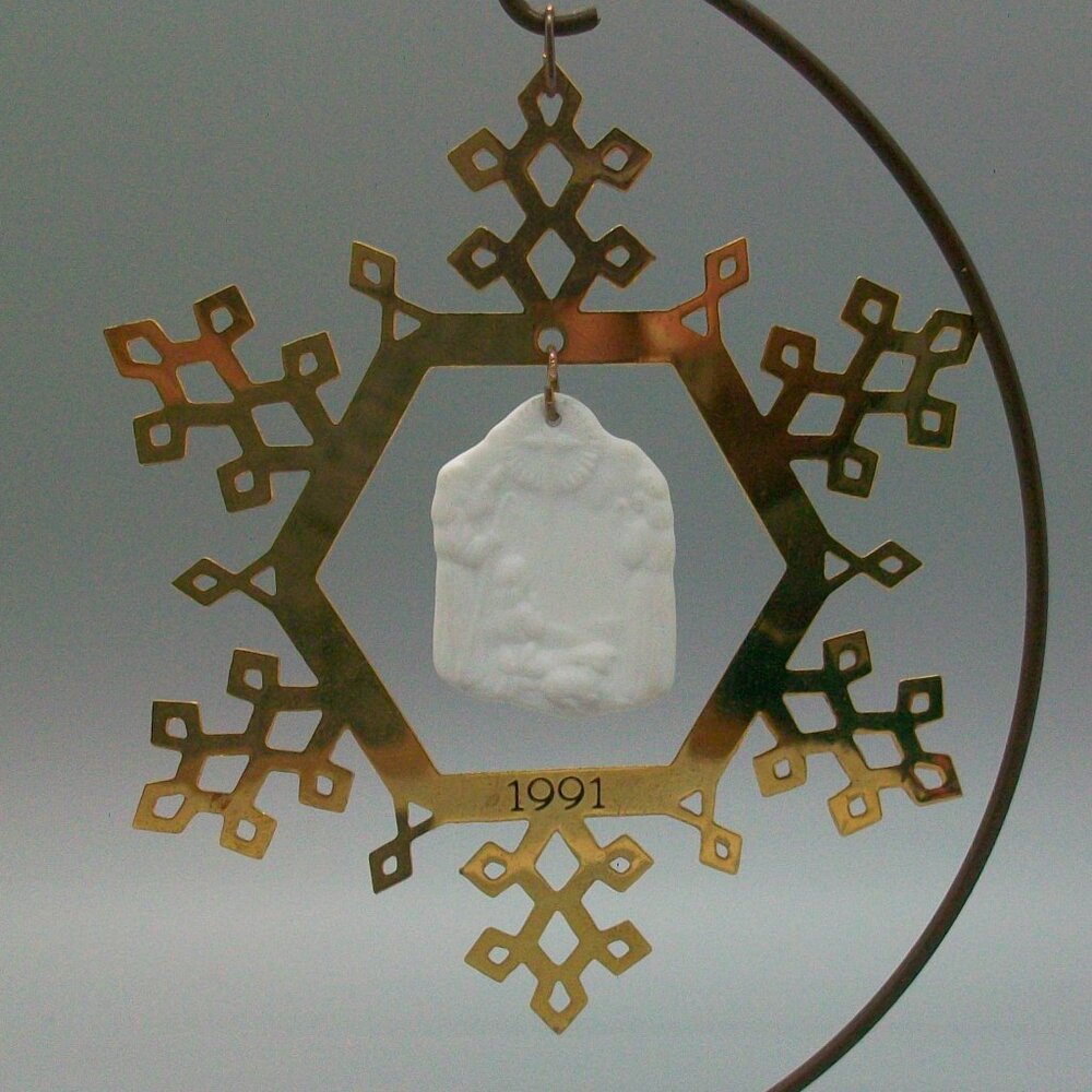 Hallmark Keepsake Ornament 1991 Greatest Story Collector Series 2nd in Series